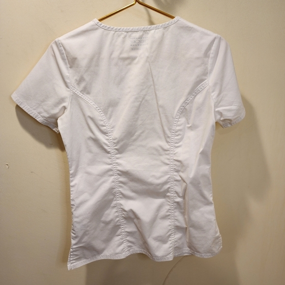 CHEROKEE Women's White Scrub top size XS - Picture 7 of 11